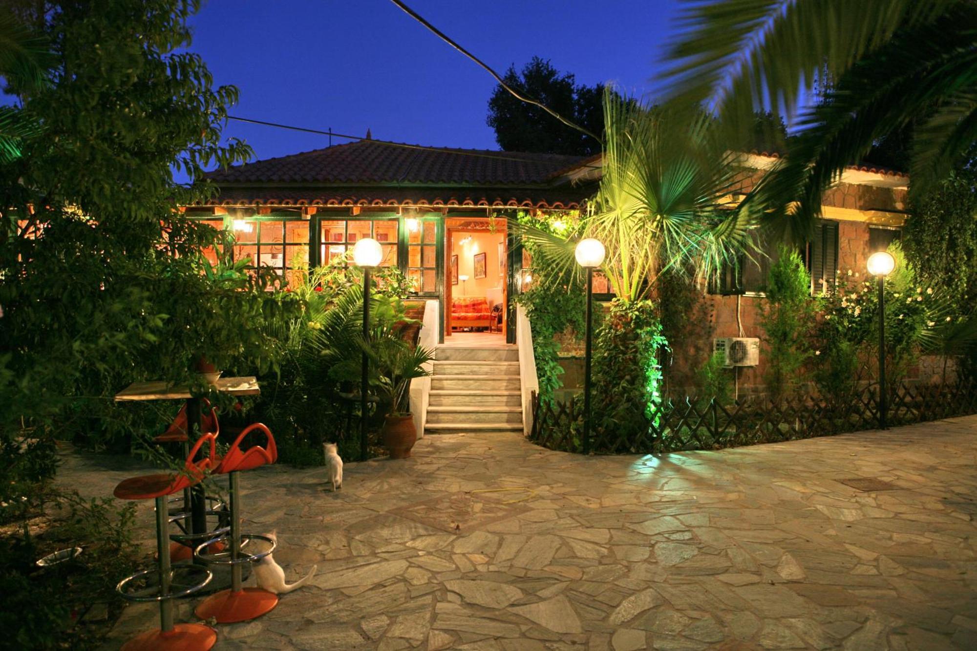 9 Musses Hotel Apartments Skala Mistegnon Bagian luar foto