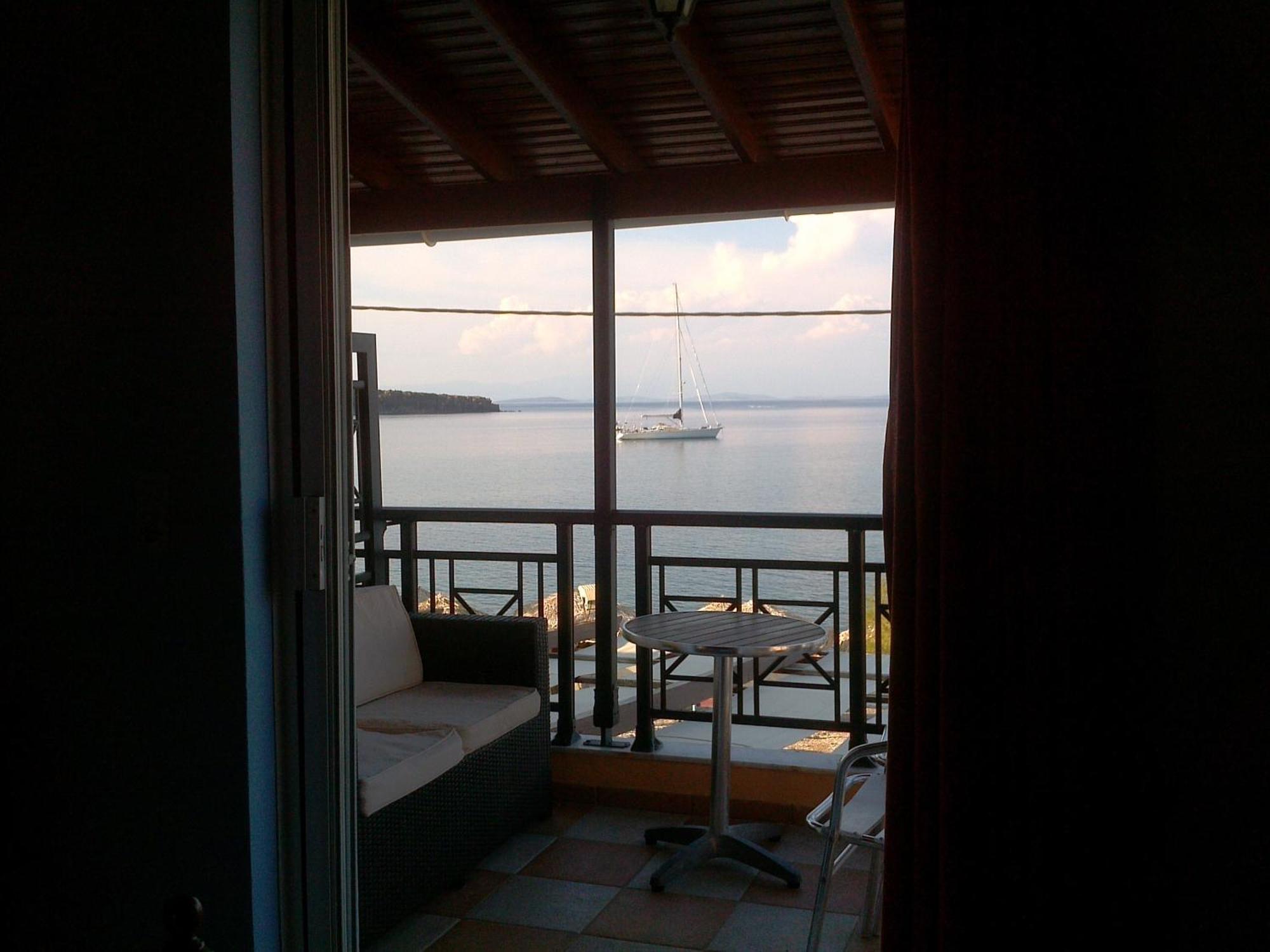 9 Musses Hotel Apartments Skala Mistegnon Ruang foto