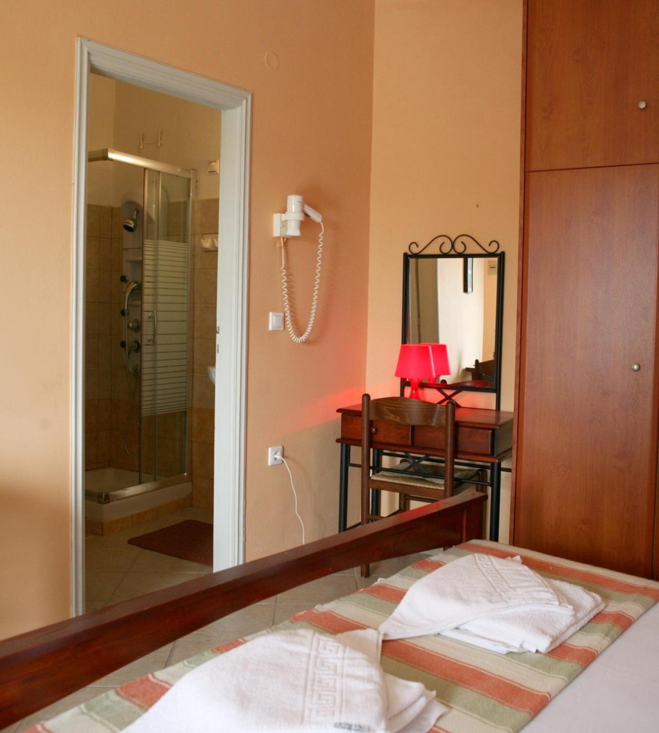 9 Musses Hotel Apartments Skala Mistegnon Bagian luar foto