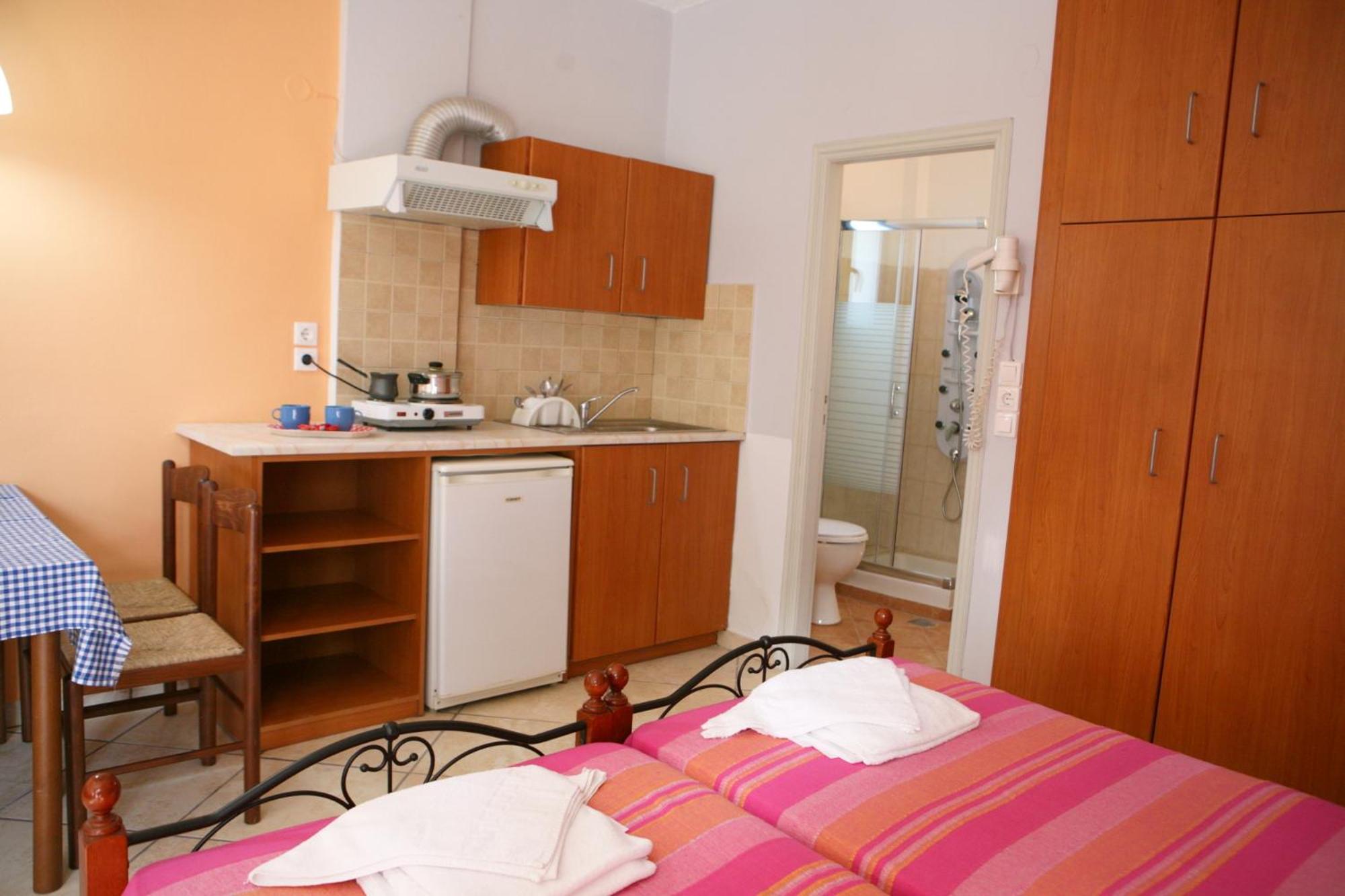 9 Musses Hotel Apartments Skala Mistegnon Ruang foto