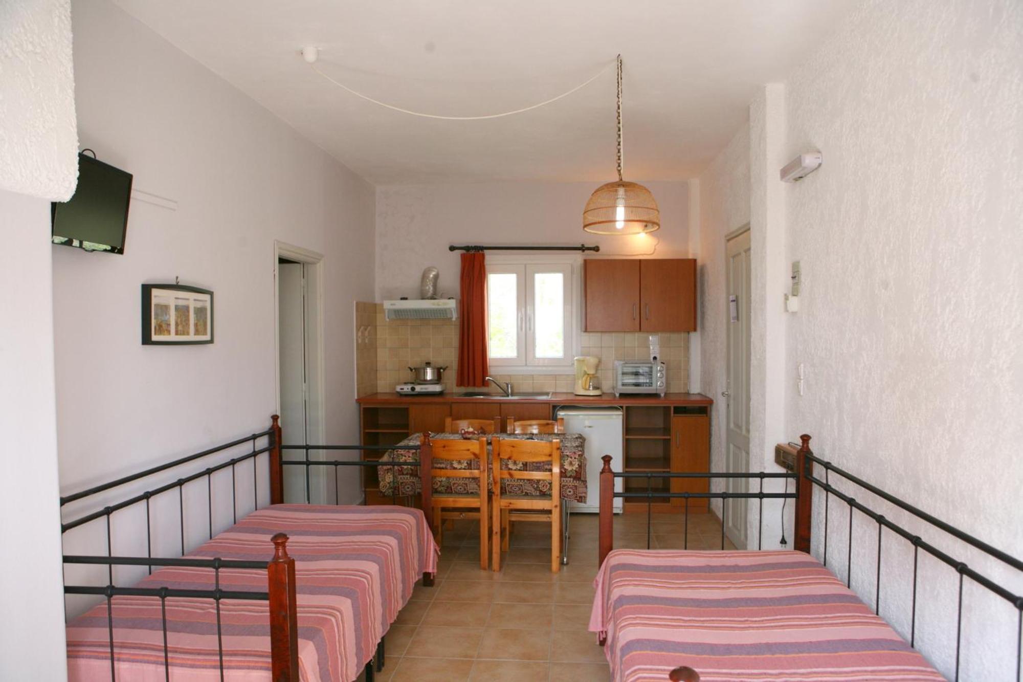 9 Musses Hotel Apartments Skala Mistegnon Ruang foto