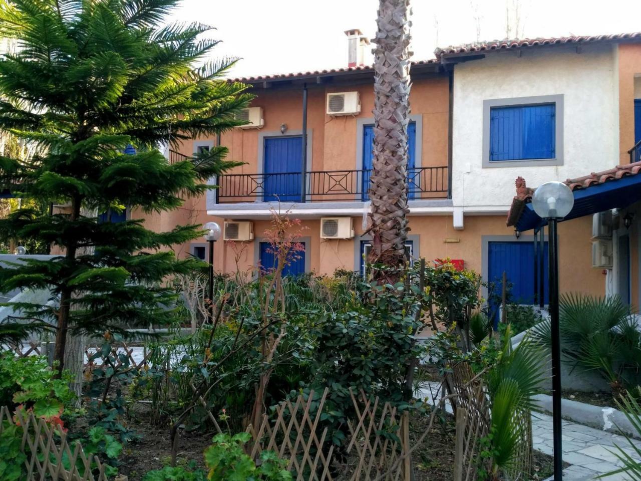 9 Musses Hotel Apartments Skala Mistegnon Bagian luar foto