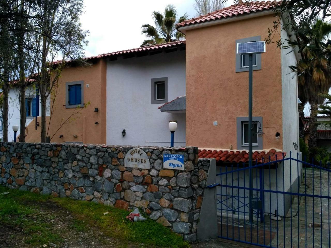9 Musses Hotel Apartments Skala Mistegnon Bagian luar foto