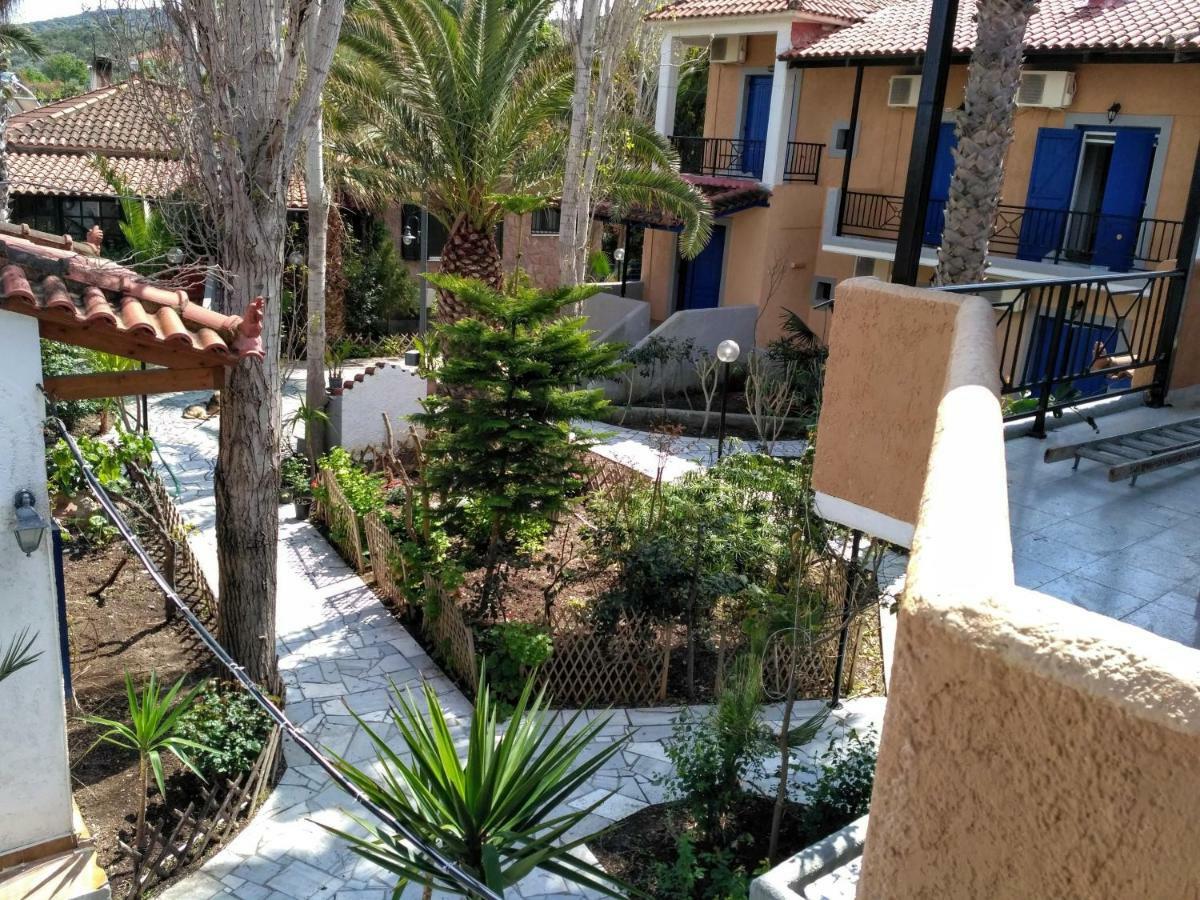 9 Musses Hotel Apartments Skala Mistegnon Bagian luar foto