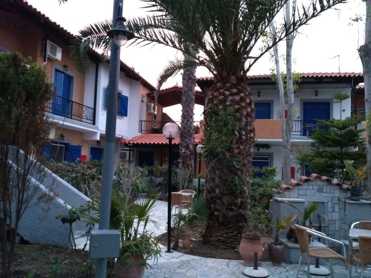 9 Musses Hotel Apartments Skala Mistegnon Bagian luar foto